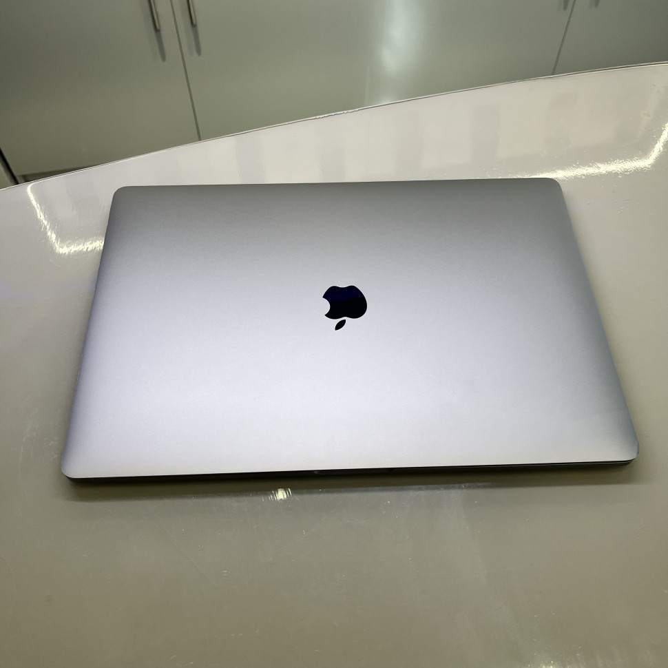 Ноутбук Apple MacBook Pro 16 (2019) i7 16/512GB Space Gray (Б/У)