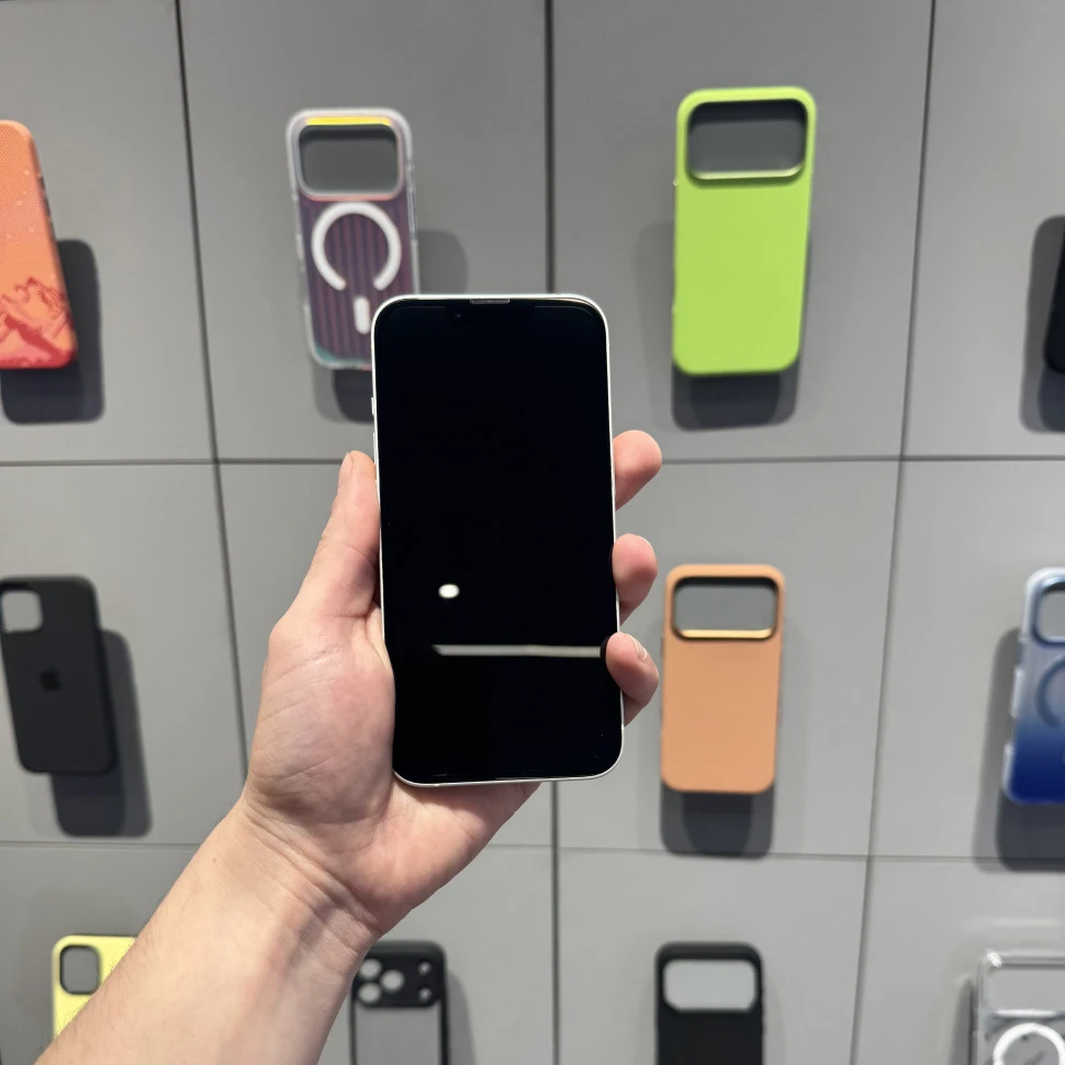 Смартфон Apple iPhone 13 256GB Белый (Starlight) (Б/У)