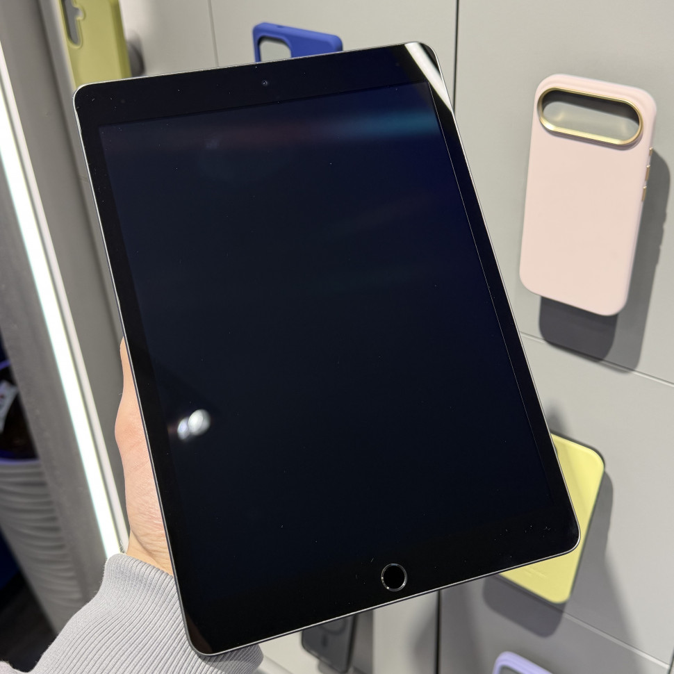 Планшет Apple iPad 10.2 (9th Generation) 64GB Wi-Fi Серый (Б/У)