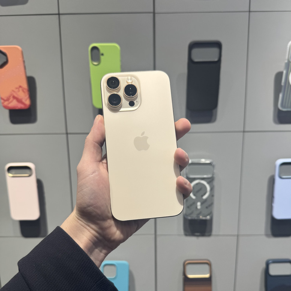 Смартфон Apple iPhone 16 Pro Max 256GB Пустынный титан (Desert Titanium) (Б/У)