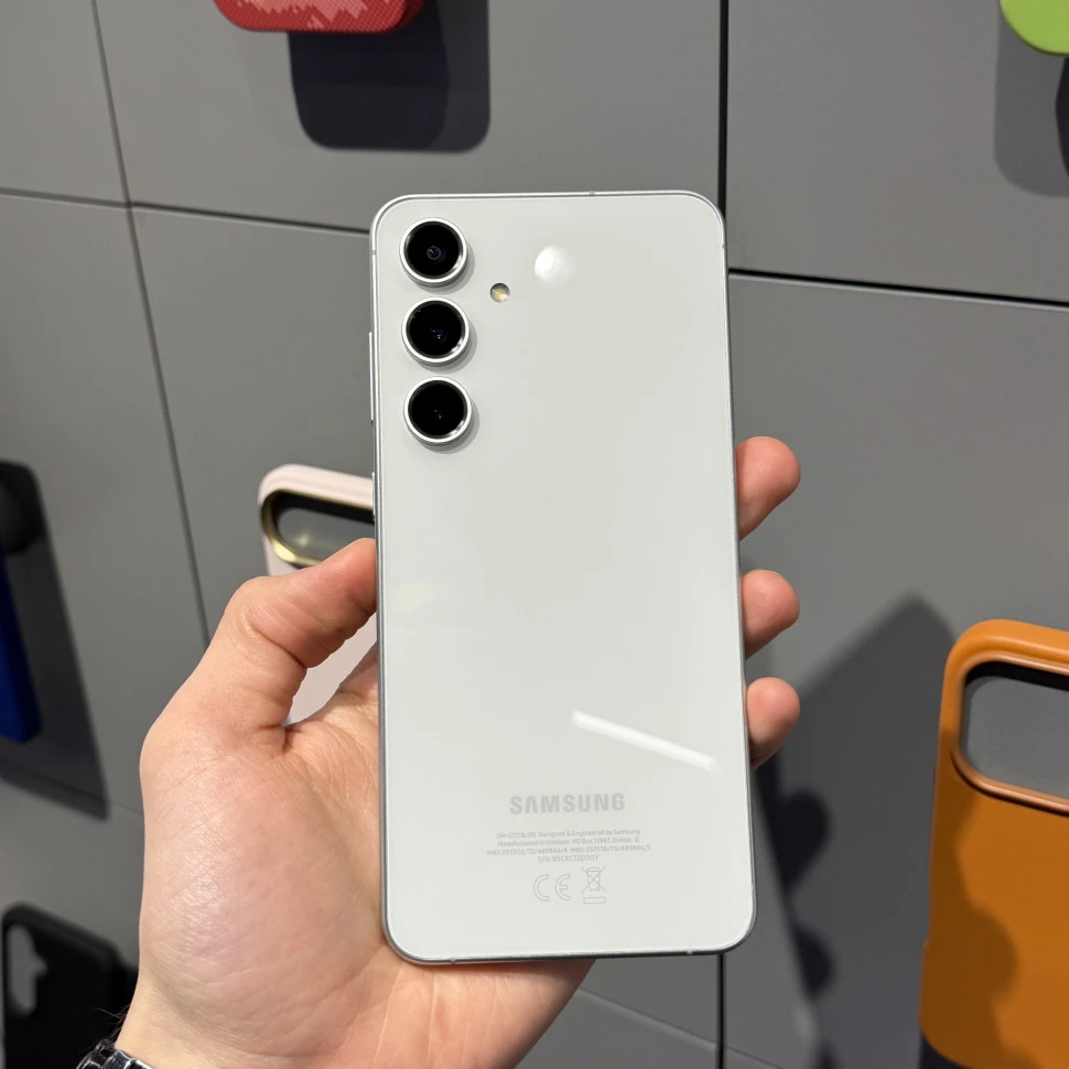 Смартфон Samsung Galaxy S24 FE 8/256GB Gray (Б/У)