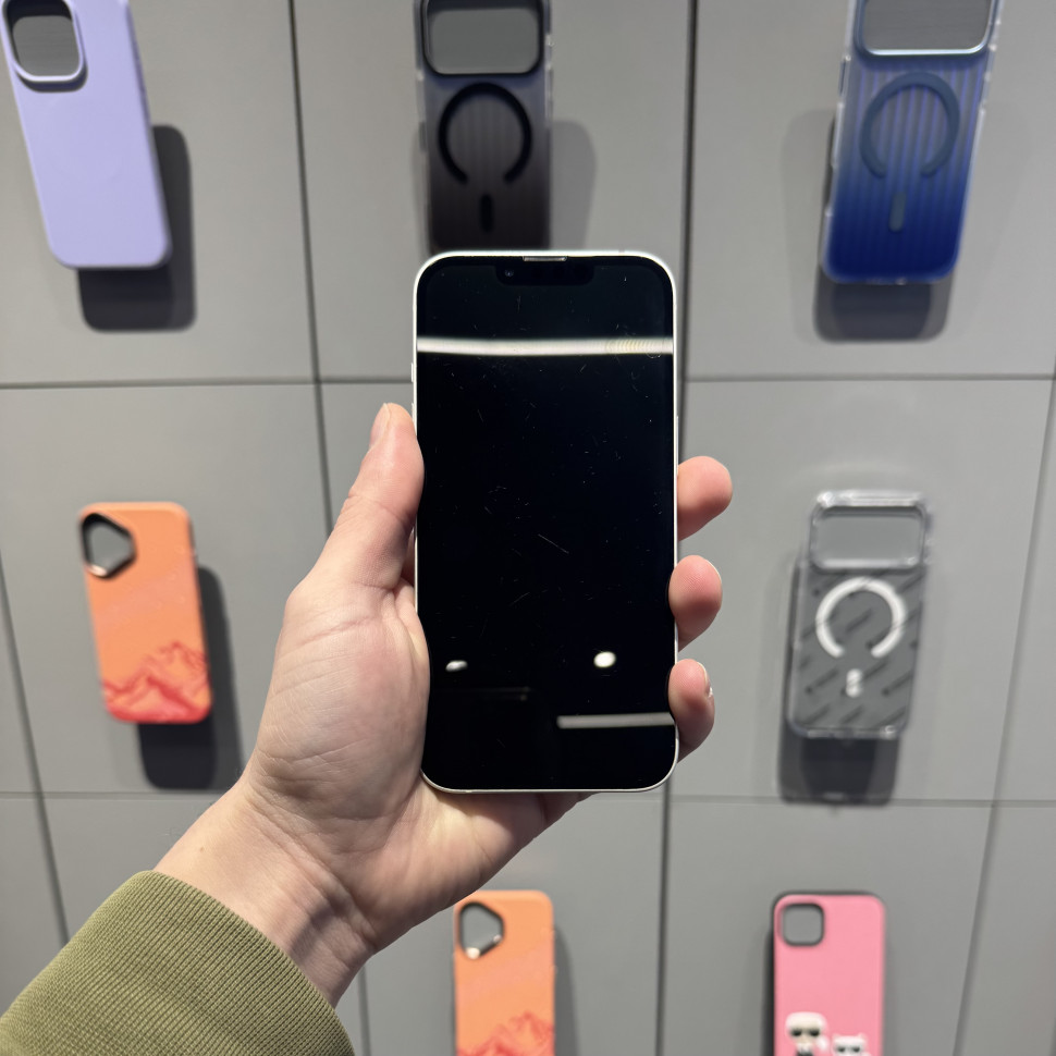 Смартфон Apple iPhone 13 256GB Белый (Starlight) (Б/У)