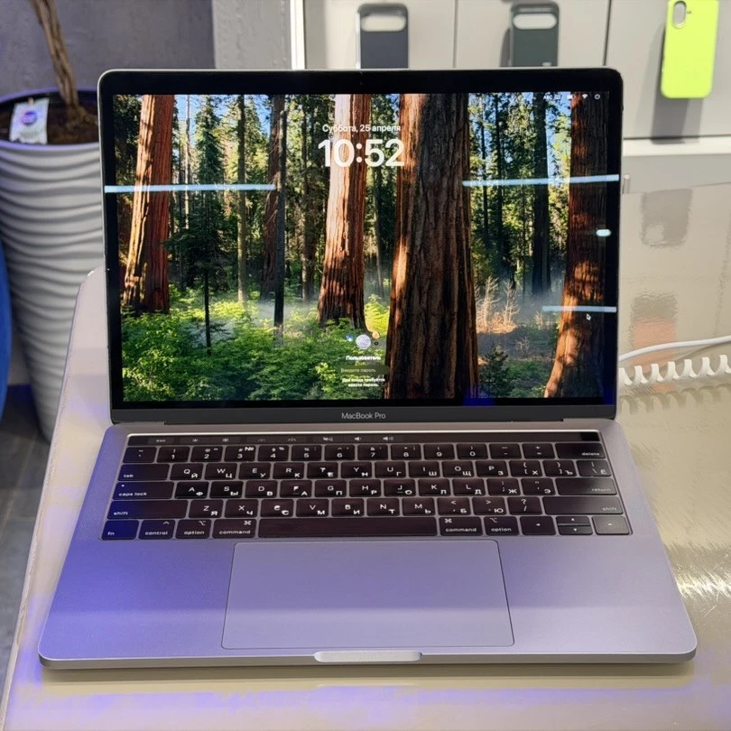 Ноутбук Apple MacBook Pro 13-inch intel i5 (2018) 8/256GB Space Gray (Б/У)