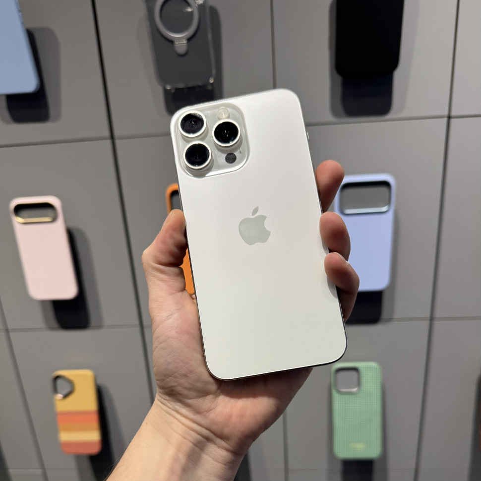 Смартфон Apple iPhone 15 Pro Max 256Gb Белый (Б/У)
