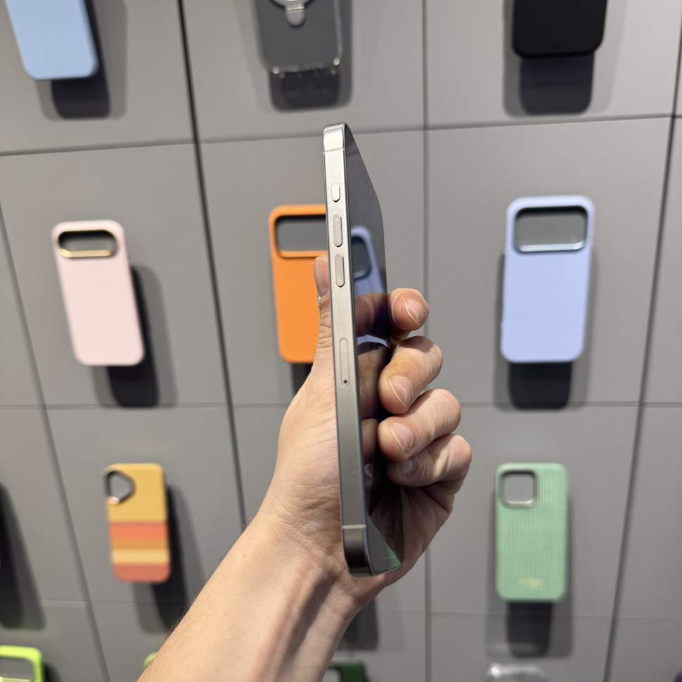 Смартфон Apple iPhone 15 Pro Max 256Gb Белый (Б/У)