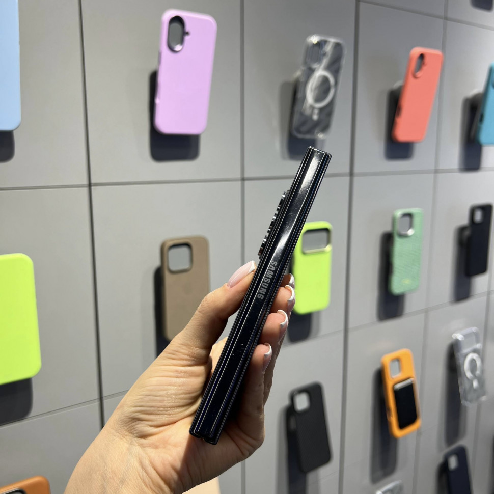 Смартфон Samsung Galaxy Z Fold 5 12/256GB Графит (Б/У)