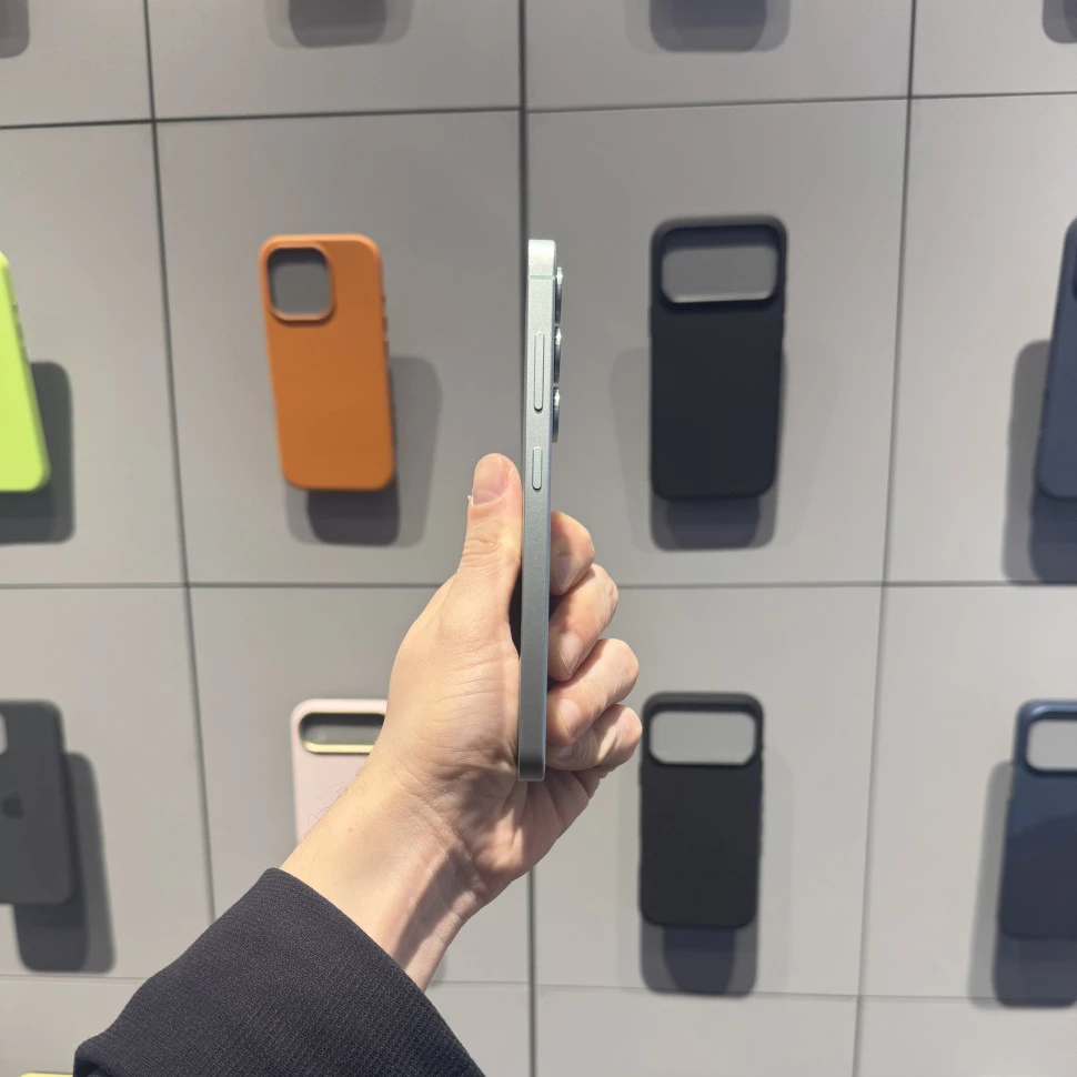 Смартфон Samsung Galaxy S25 12/256GB Мятный (Mint) (Б/У)